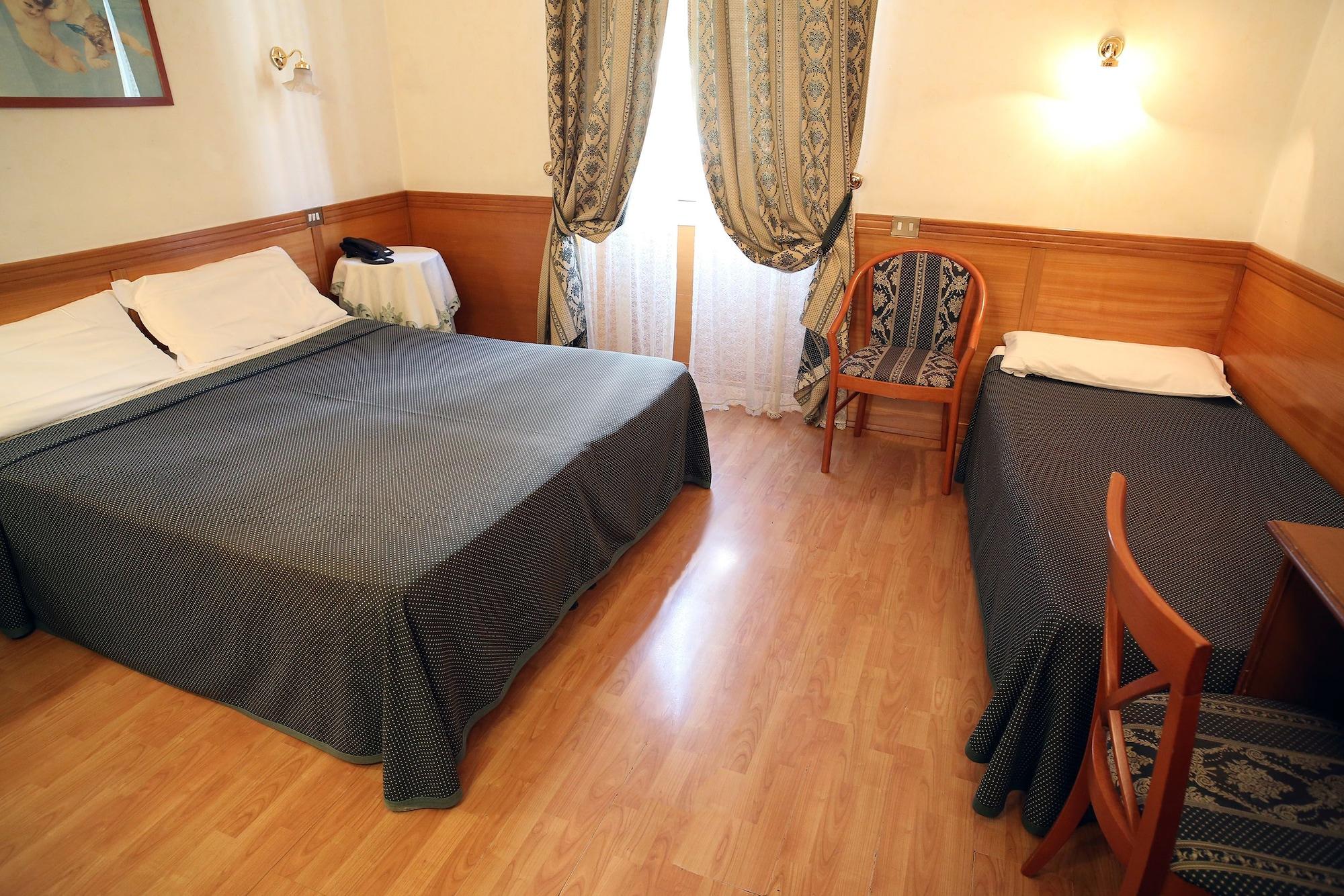 Hotel Santa Prassede Рим Екстериор снимка