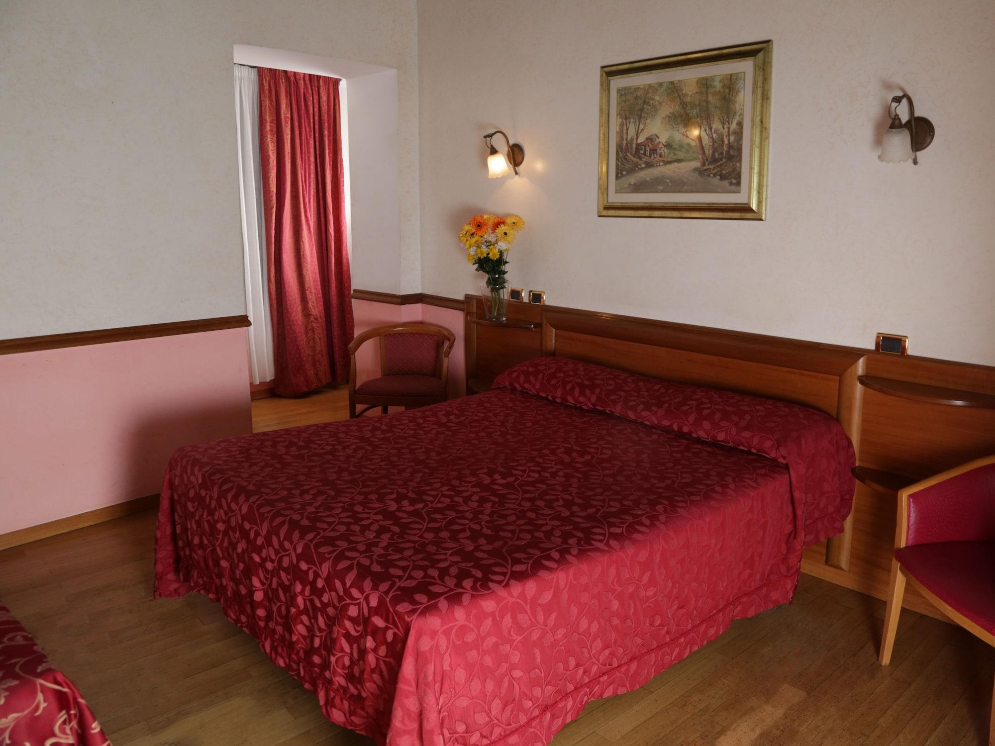 Hotel Santa Prassede Рим Екстериор снимка