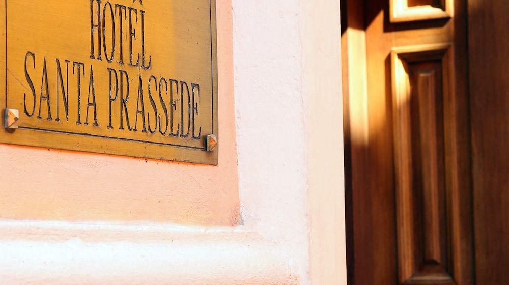 Hotel Santa Prassede Рим Екстериор снимка