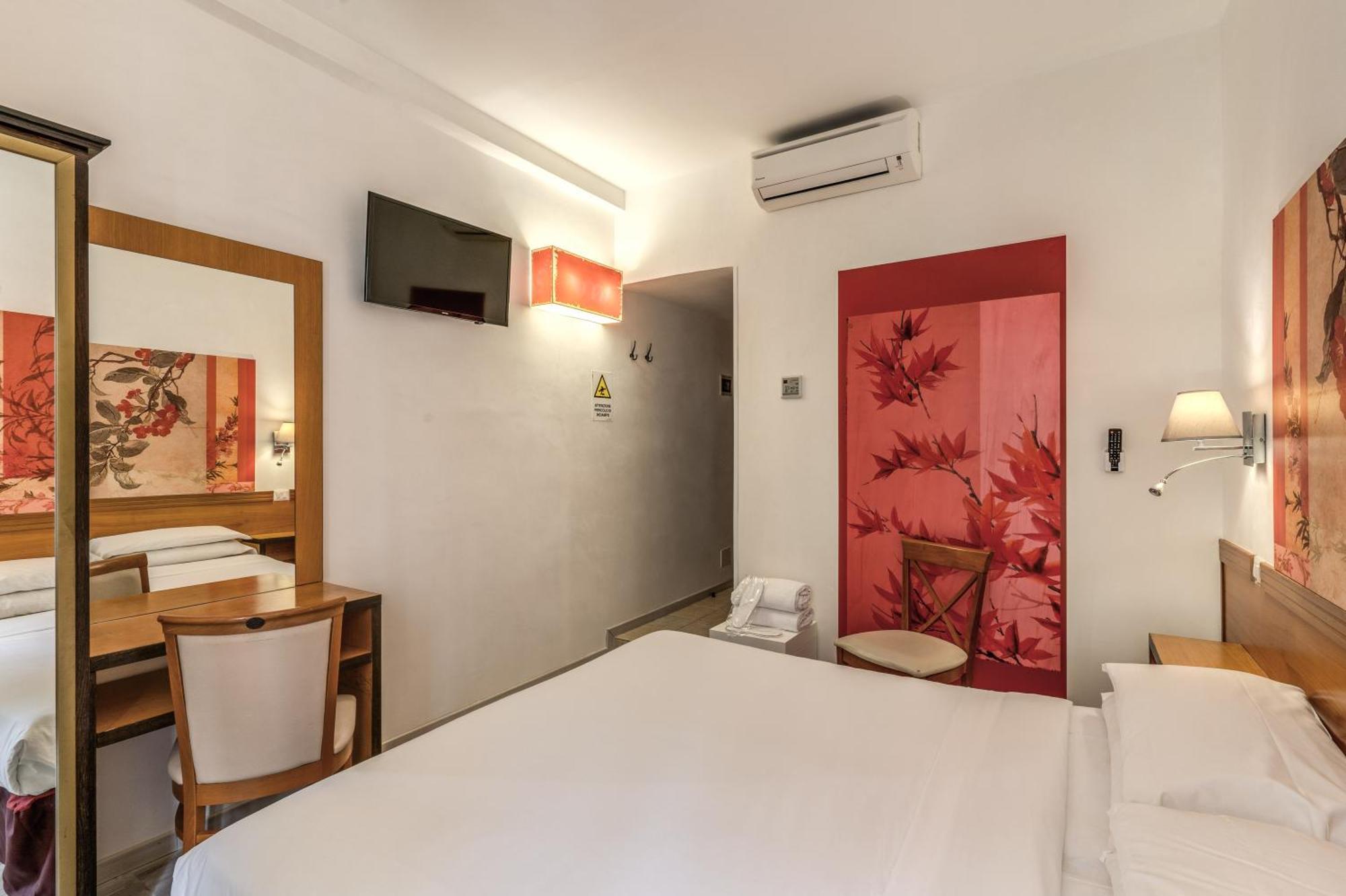 Hotel Santa Prassede Рим Екстериор снимка