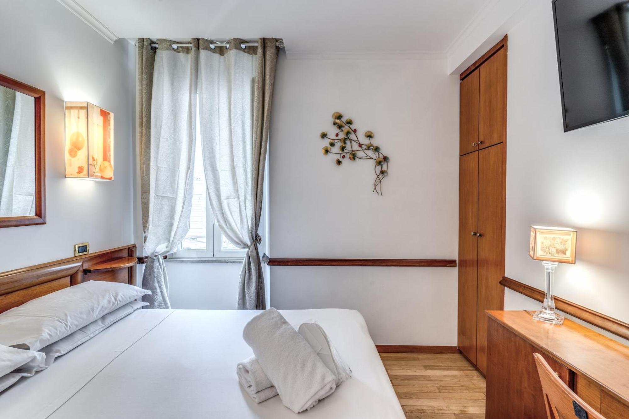 Hotel Santa Prassede Рим Екстериор снимка
